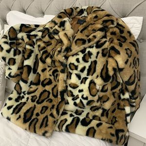 Faux Fur Coat ❤️
